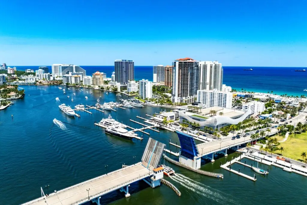 Las Olas Marina — New Fort Lauderdale Las Olas Marina and Ocean Prime Restaurant